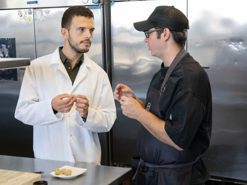 Vitor Chris Chicken Chat 2